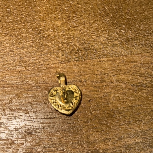Katy Briscoe “My Cherie” Heart Pendant 18k Solid Gold heart with diamond Pendant - Picture 9 of 10